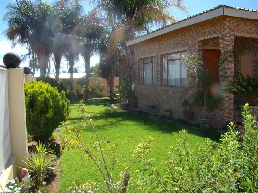 4 Bedroom Property for Sale in Keimoes Northern Cape